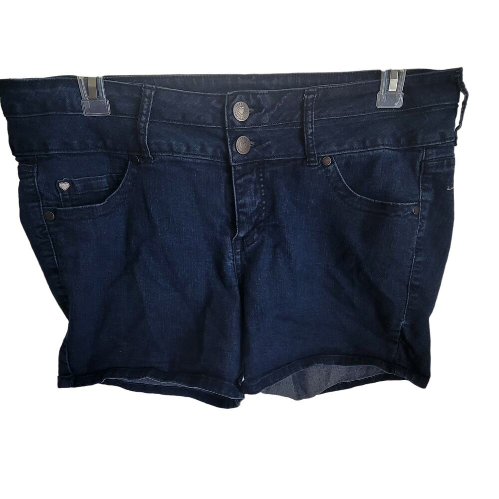 Torrid Woman's Shorts Size 18 Cotton‎ Blend Some stretch in the waist